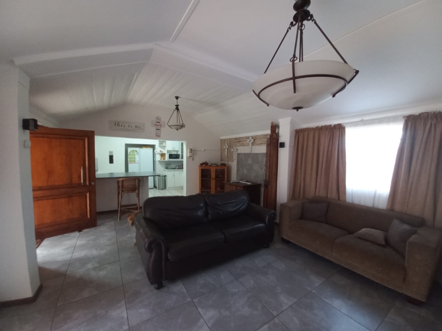 To Let 2 Bedroom Property for Rent in Jeffreys Bay Central Eastern Cape